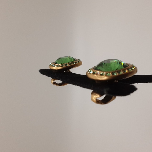 Vintage Givenchy Green Crystal Clip-on Earrings - Picture 14 of 16